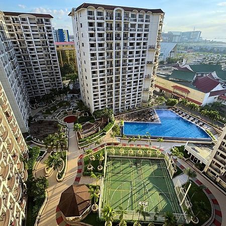 Extremeli Suites Manila Powered By Cocotel Extérieur photo