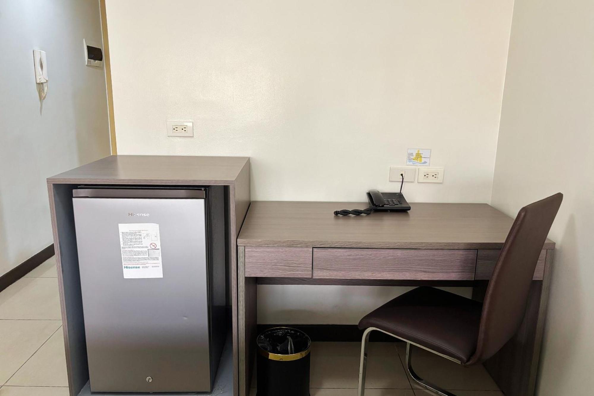 Extremeli Suites Manila Powered By Cocotel Chambre photo