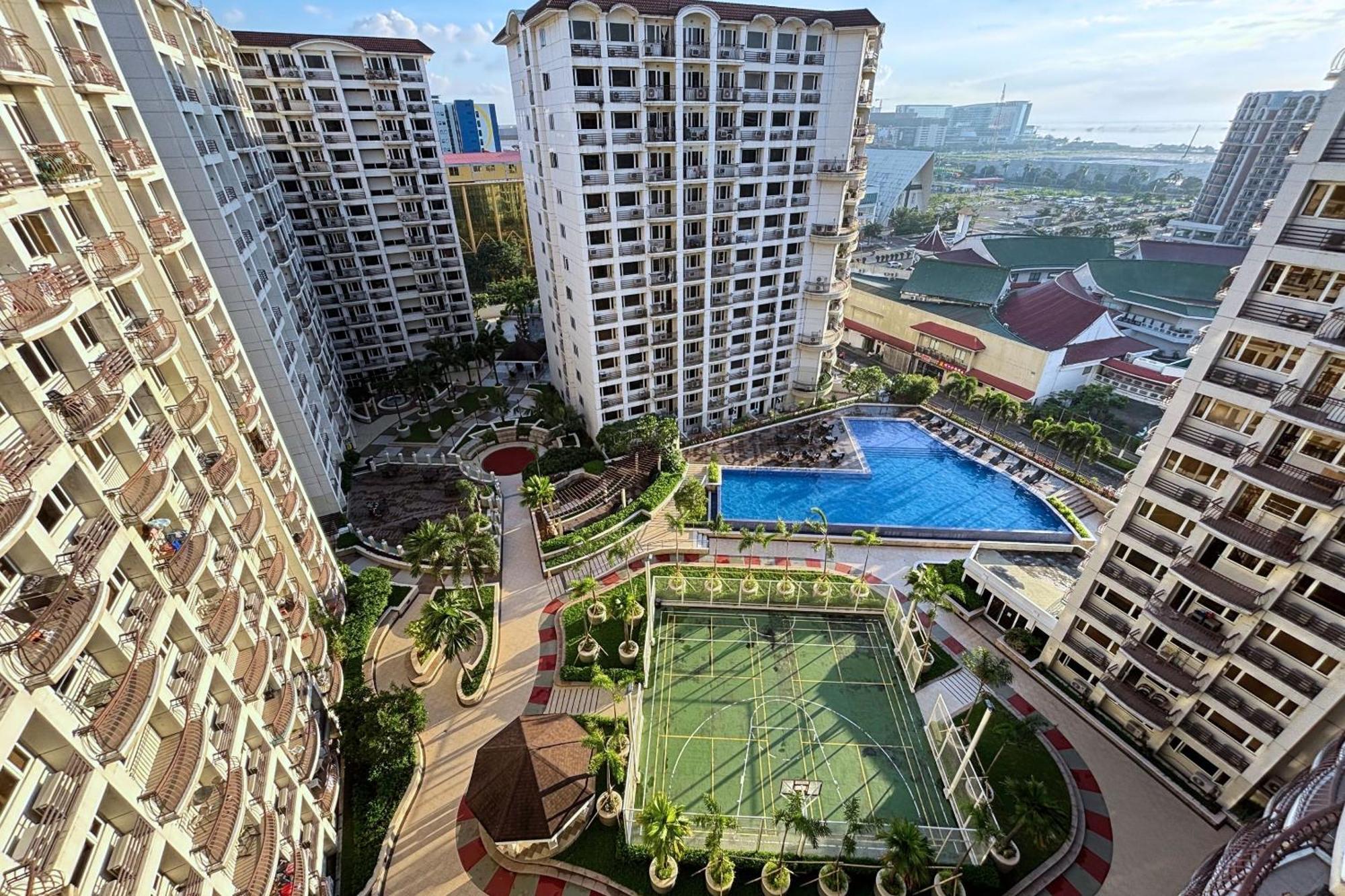 Extremeli Suites Manila Powered By Cocotel Extérieur photo