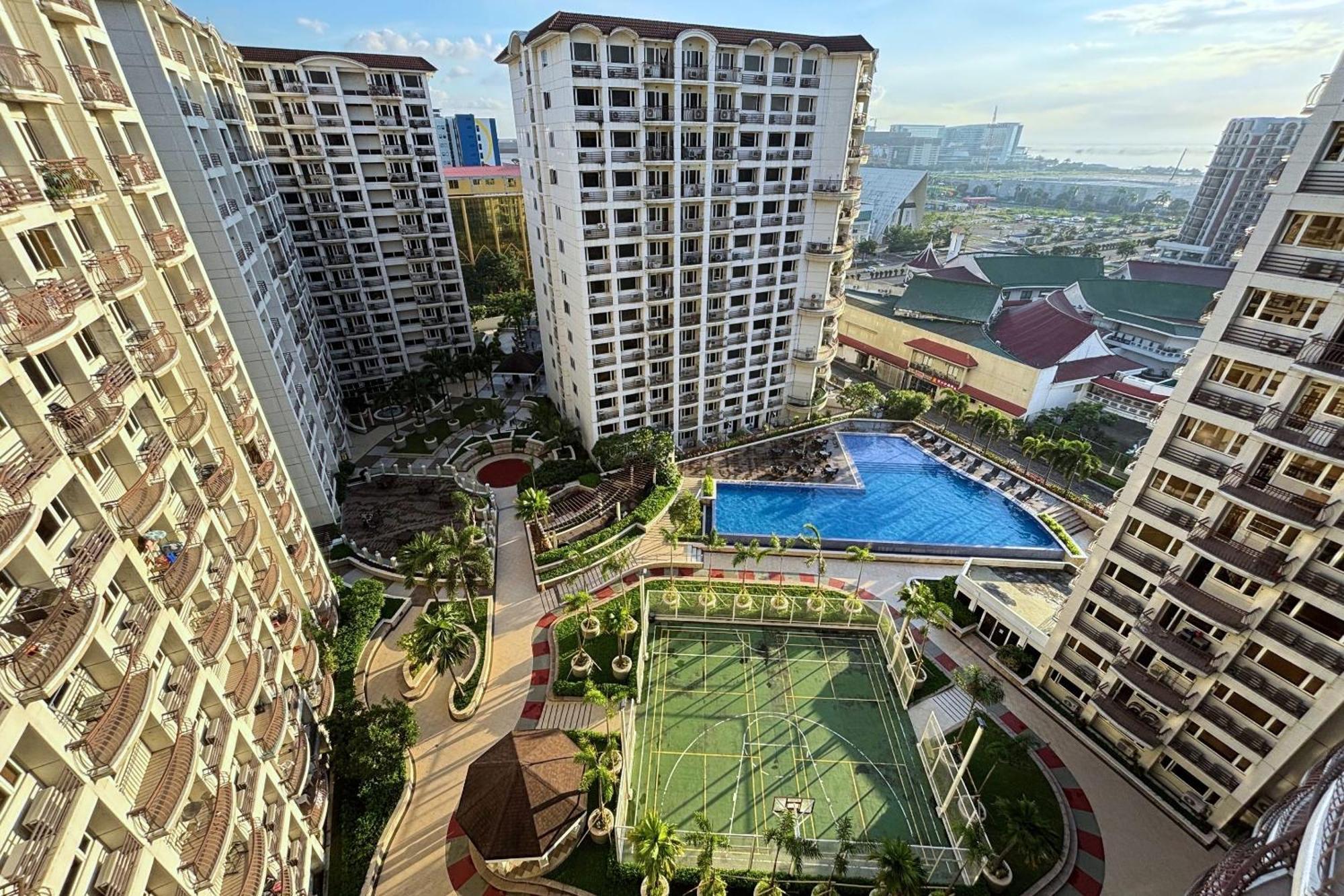 Extremeli Suites Manila Powered By Cocotel Extérieur photo