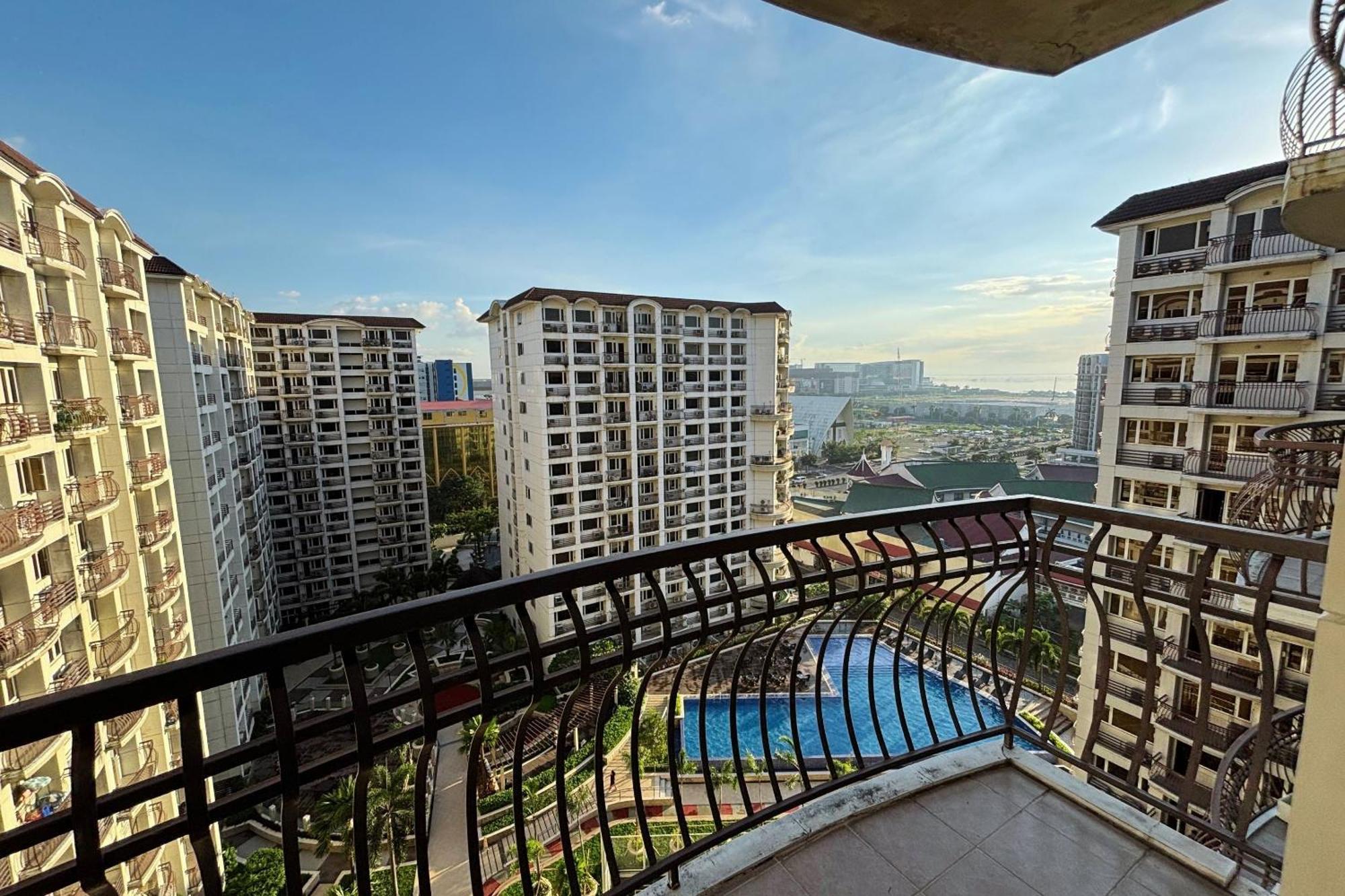 Extremeli Suites Manila Powered By Cocotel Extérieur photo